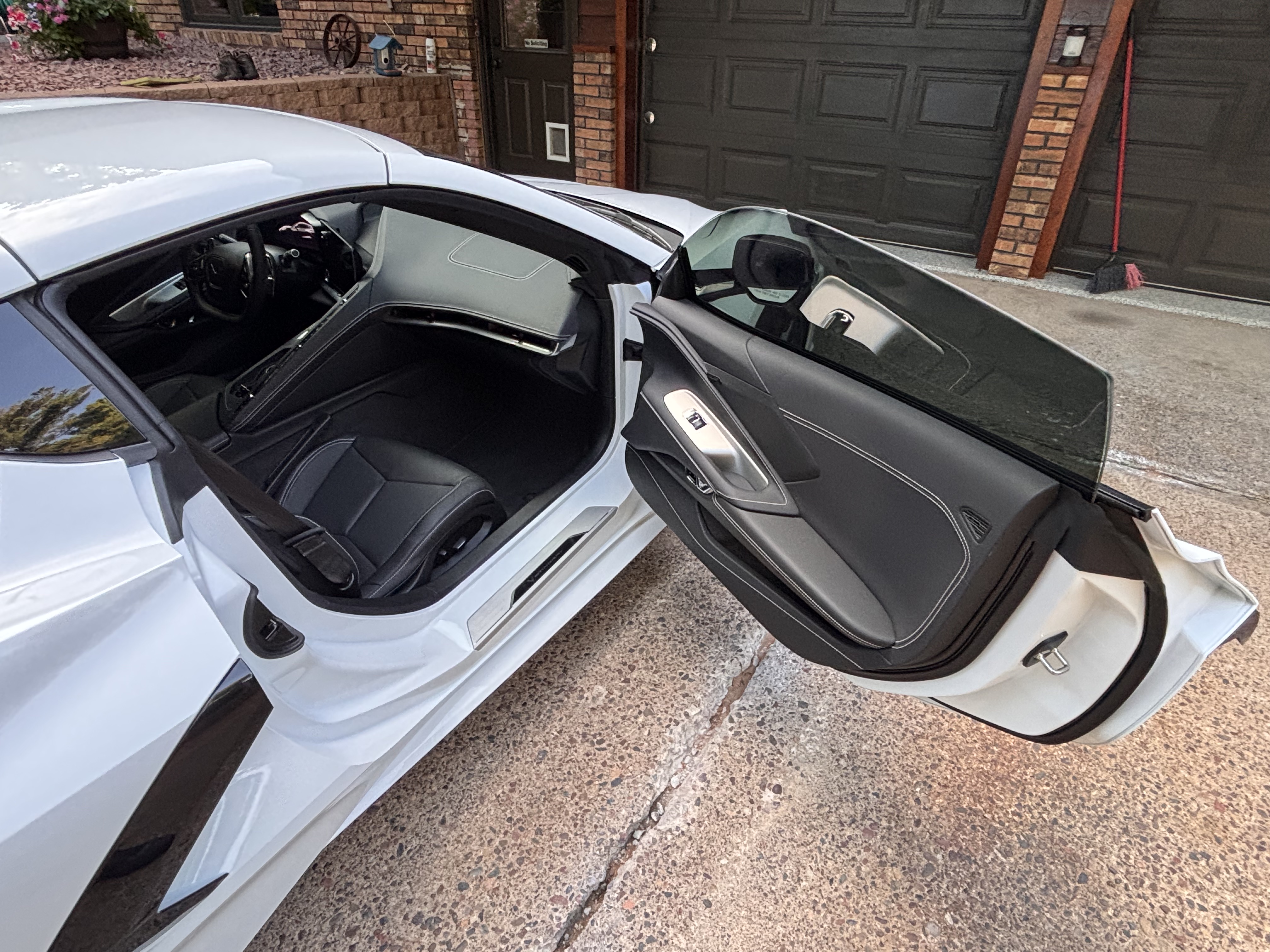 Used 2024 Chevrolet Corvette Stingray Coupe w/ Z51 Performance Package RWD image 23