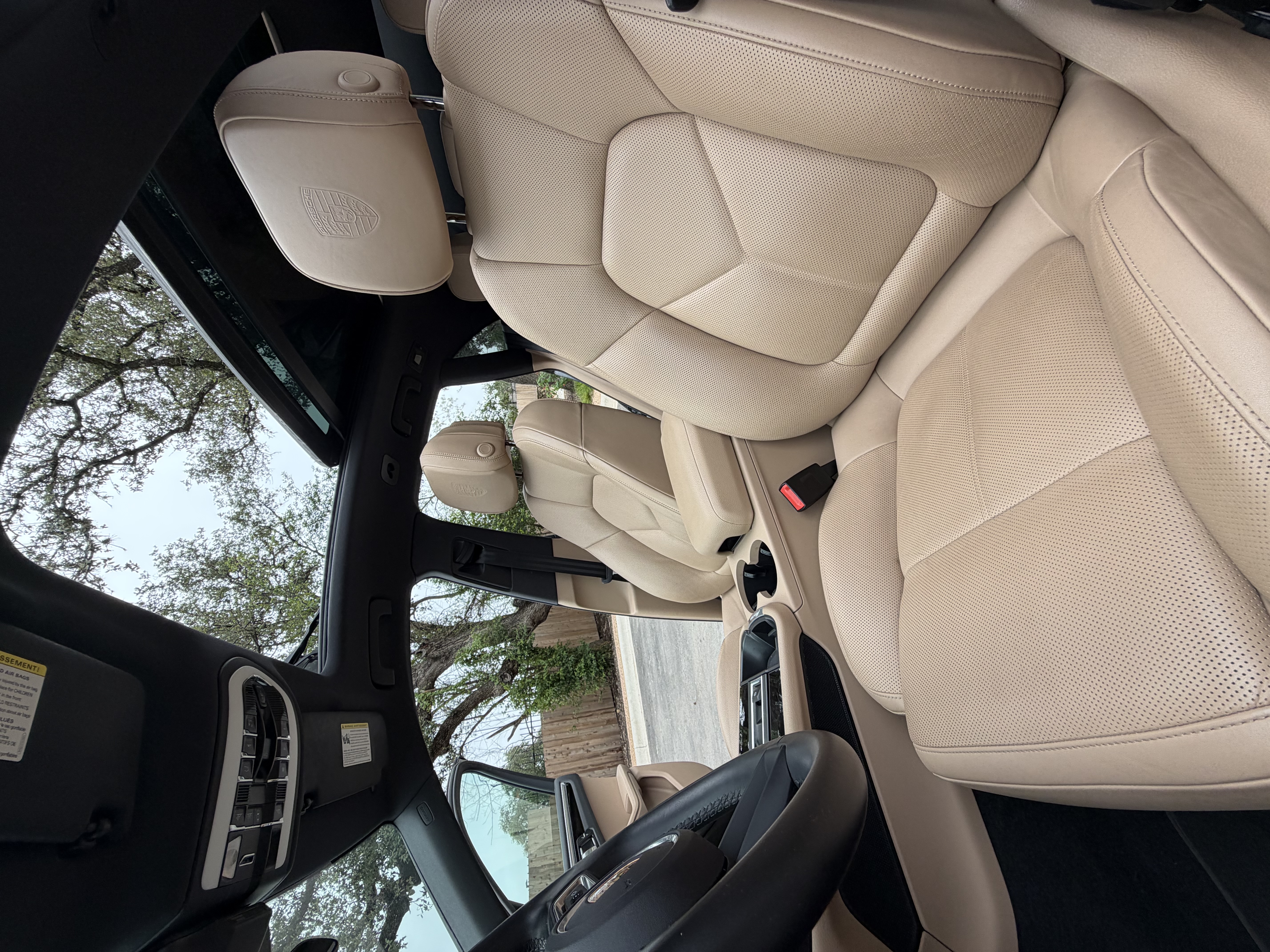 Used 2024 Porsche Macan AWD/4WD image 13