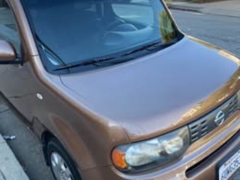 Used 2011 Nissan Cube 1.8 S w/ Interior Illumination Pkg image 4