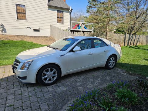 Used 2009 Cadillac CTS 3.6 AWD w/ Wood Trim Package image 11