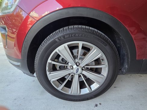 Used 2018 Ford Explorer Limited image 2