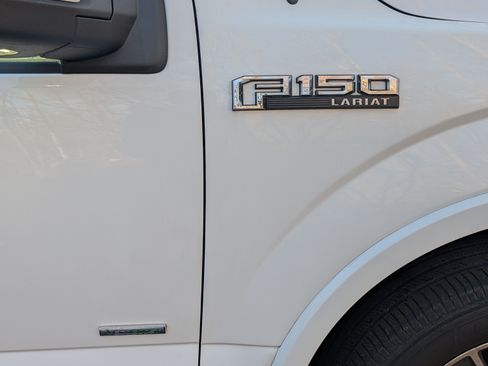 Used 2016 Ford F150 Lariat image 9