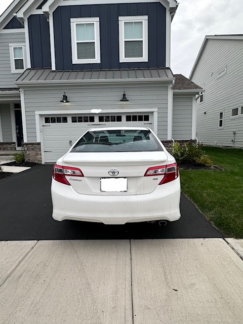 Used 2013 Toyota Camry SE FWD image 2