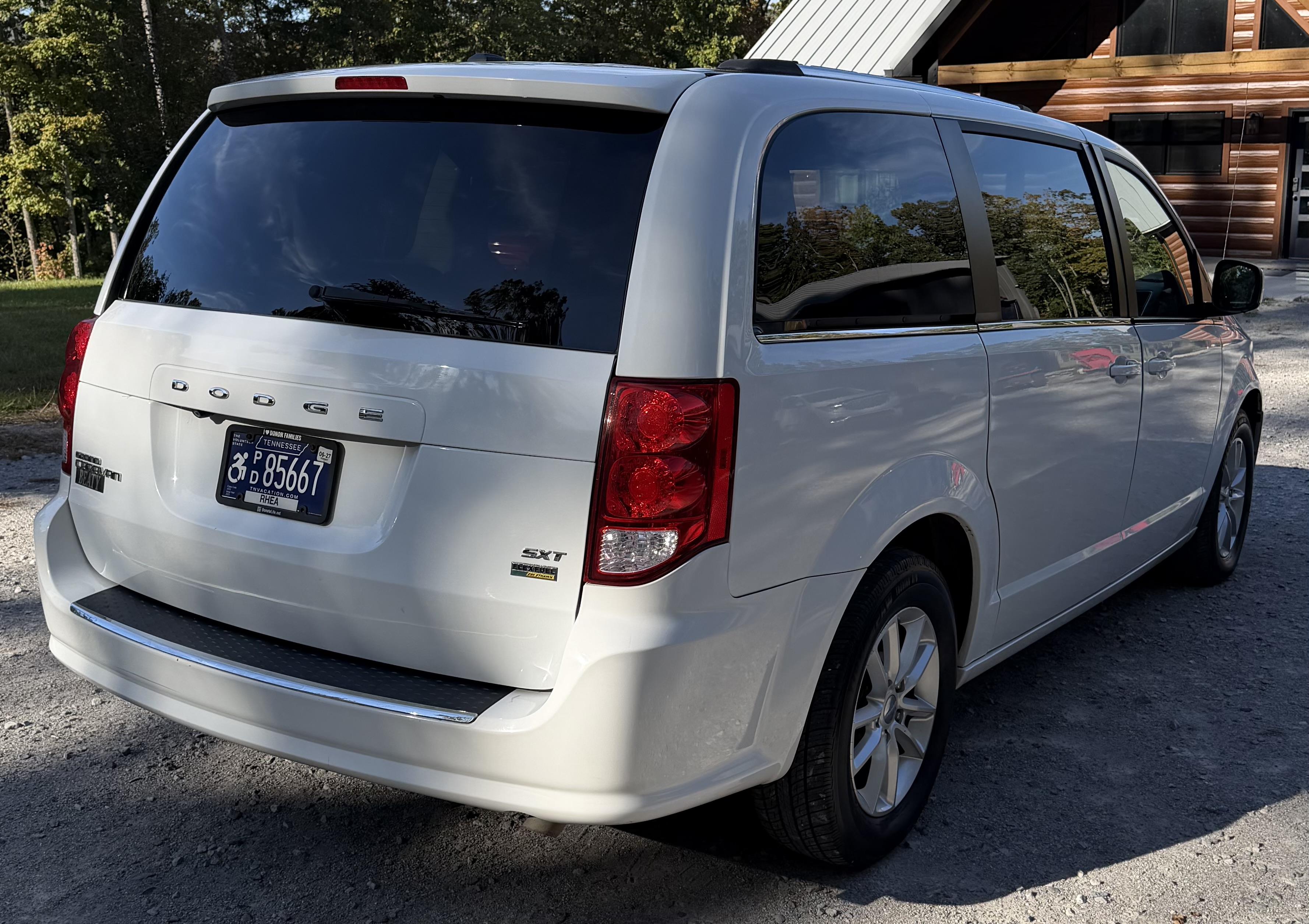 Used 2019 Dodge Grand Caravan SXT FWD image 5