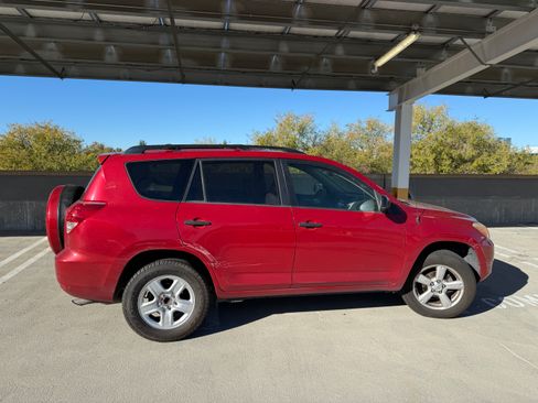 Used 2007 Toyota RAV4 2WD image 2
