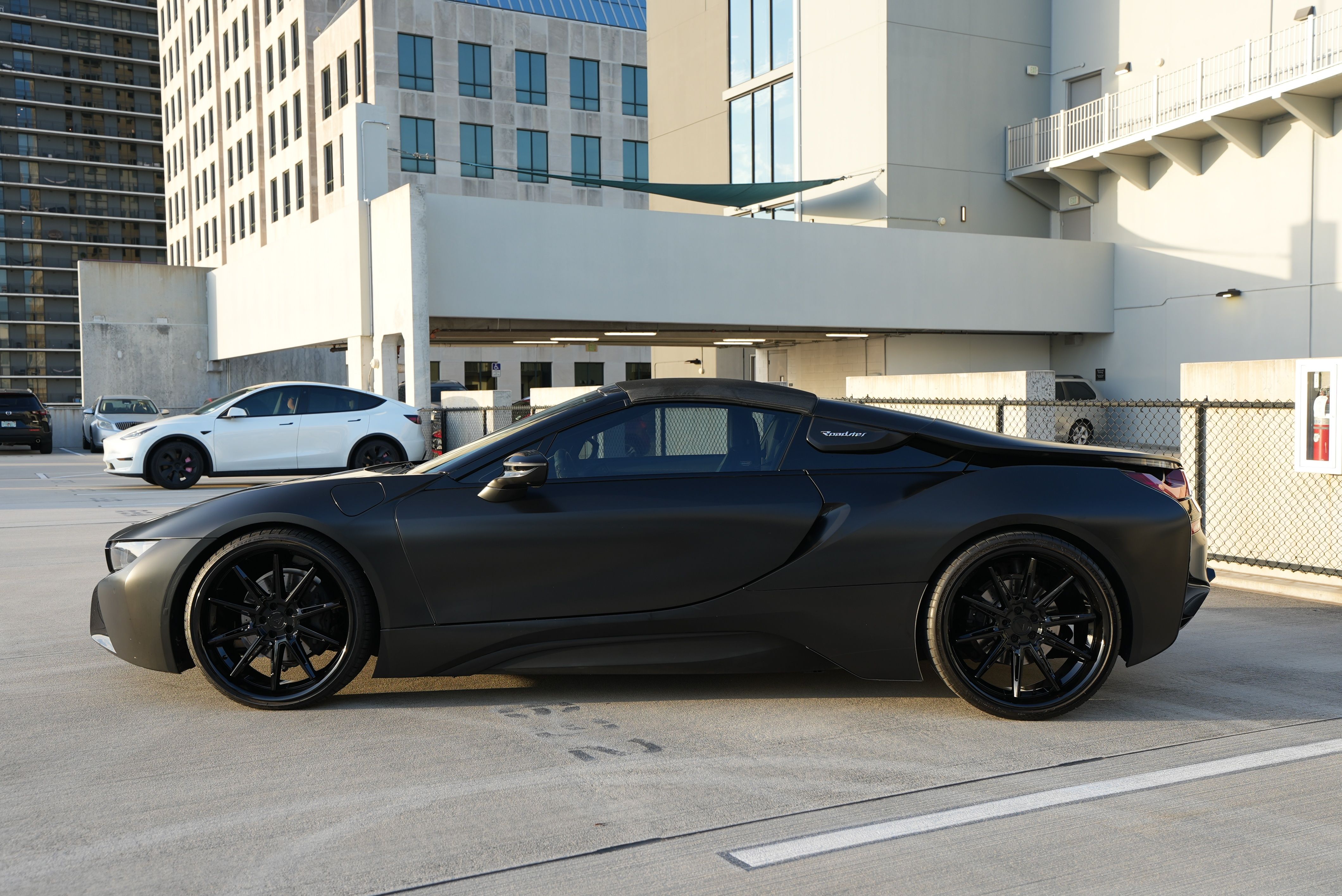 Used 2019 BMW i8 Roadster AWD/4WD image 10