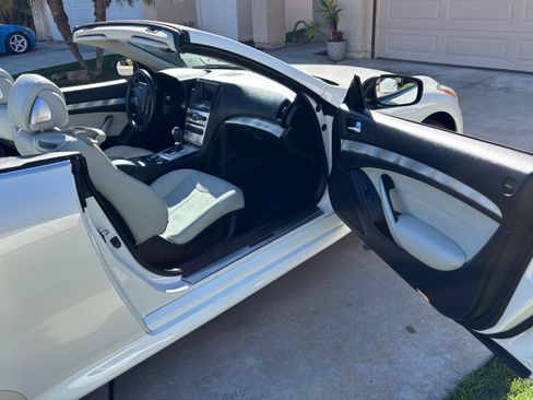 Used 2013 INFINITI G37 Sport w/ Premium Pkg image 17