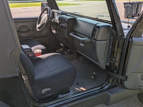 Used 1997 Jeep Wrangler Sport image 6