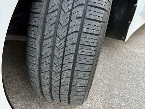 Used 2013 Hyundai Genesis 3.8 image 12