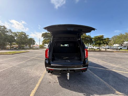 Used 2024 GMC Yukon XL Denali w/ Advanced Technology Package RWD image 13