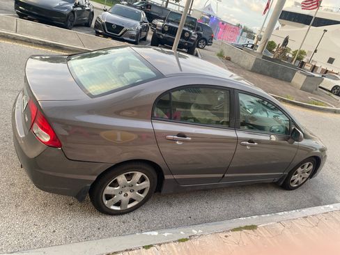 Used 2011 Honda Civic LX image 6