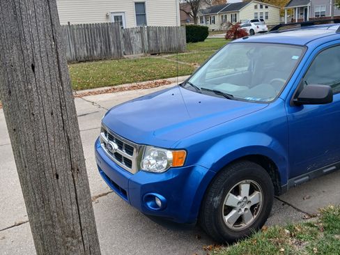 Used 2011 Ford Escape XLT w/ 201A Rapid Spec Order Code image 5