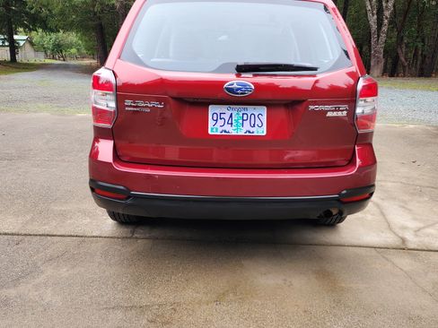 Used 2016 Subaru Forester 2.5i w/ Alloy Wheel Package image 4