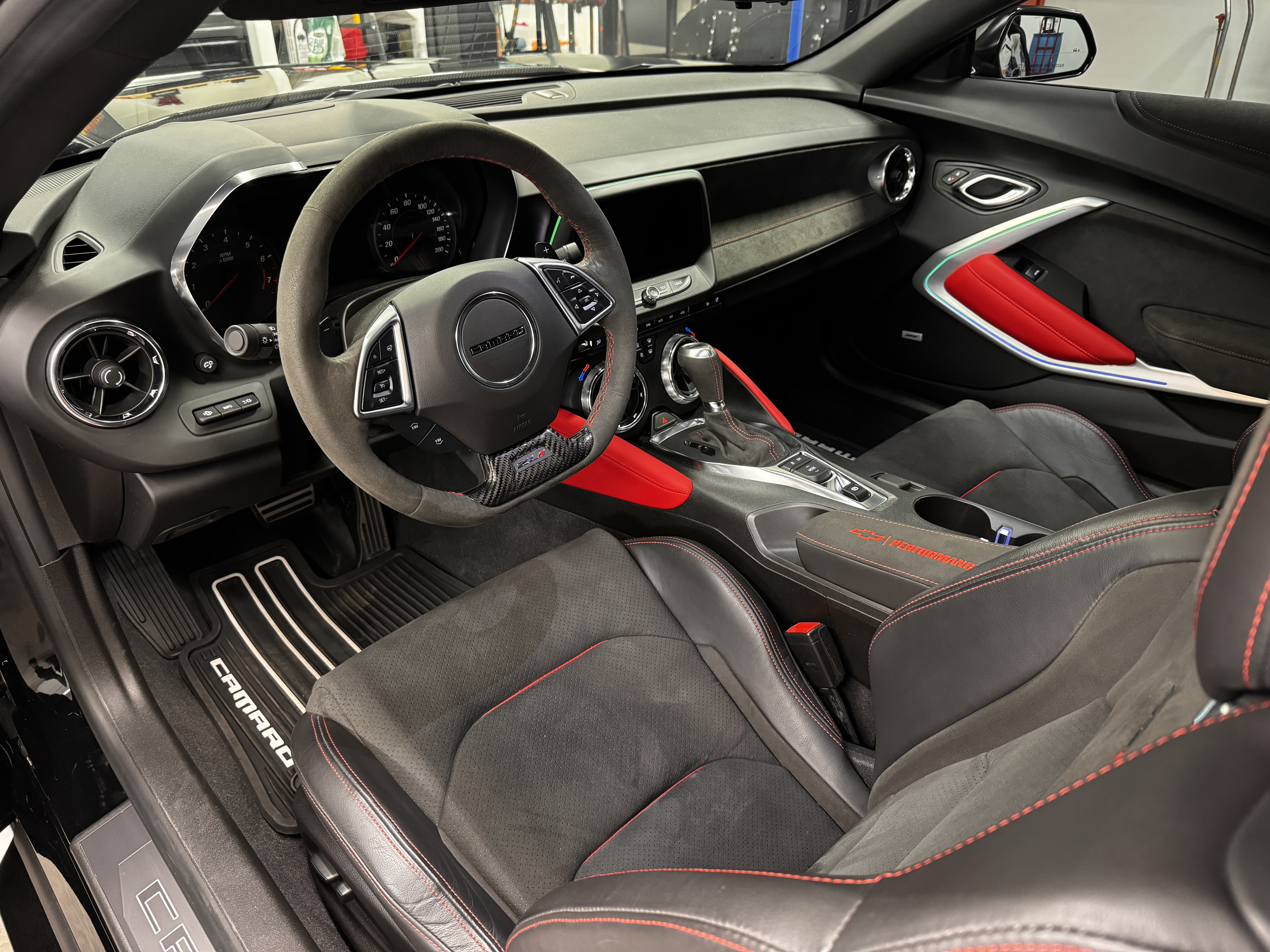 Used 2021 Chevrolet Camaro ZL1 RWD image 8