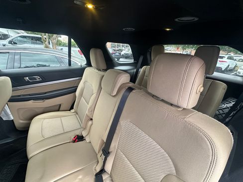 Used 2017 Ford Explorer 4WD image 11