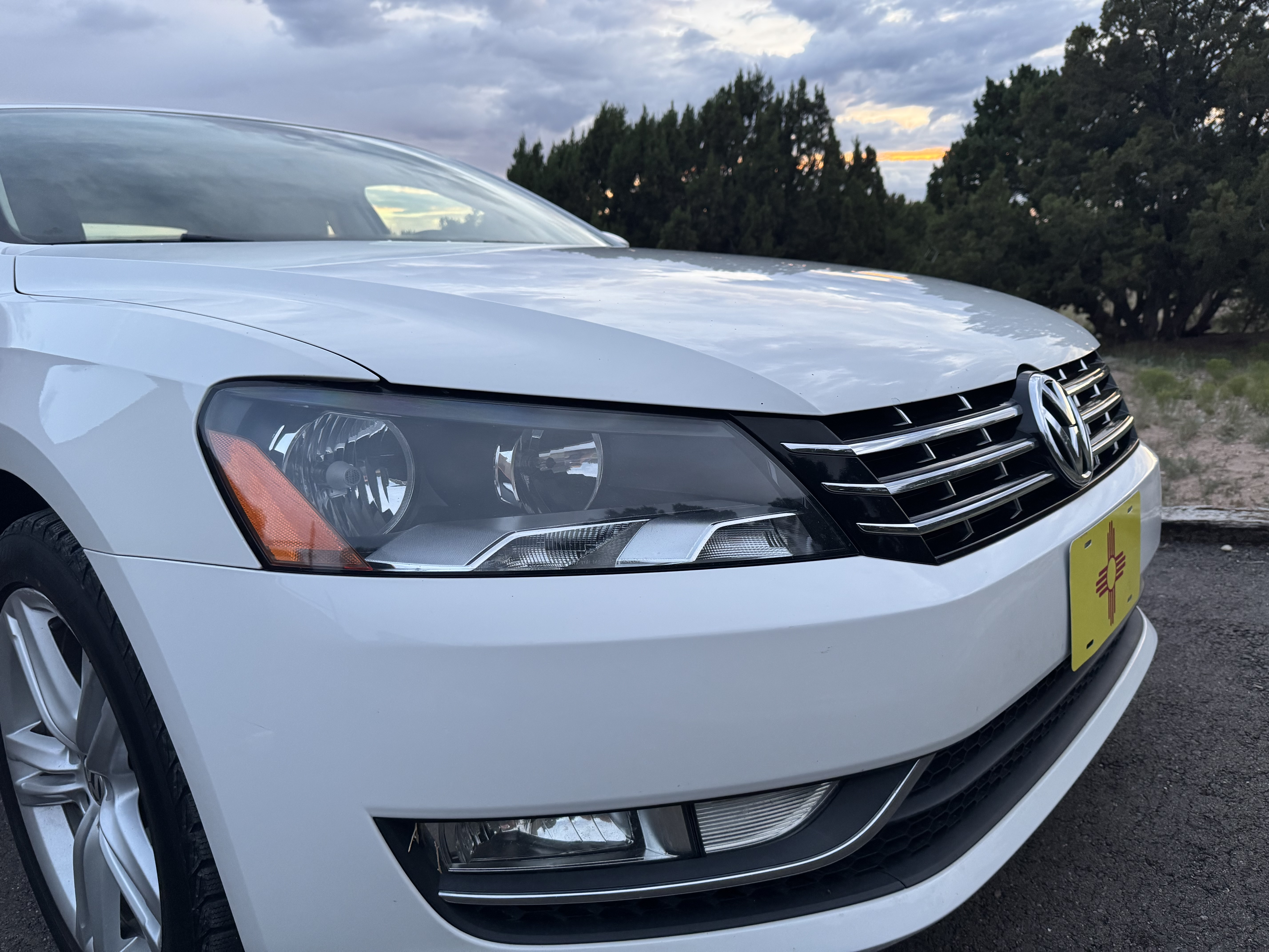 Used 2014 Volkswagen Passat TDI SE FWD image 2