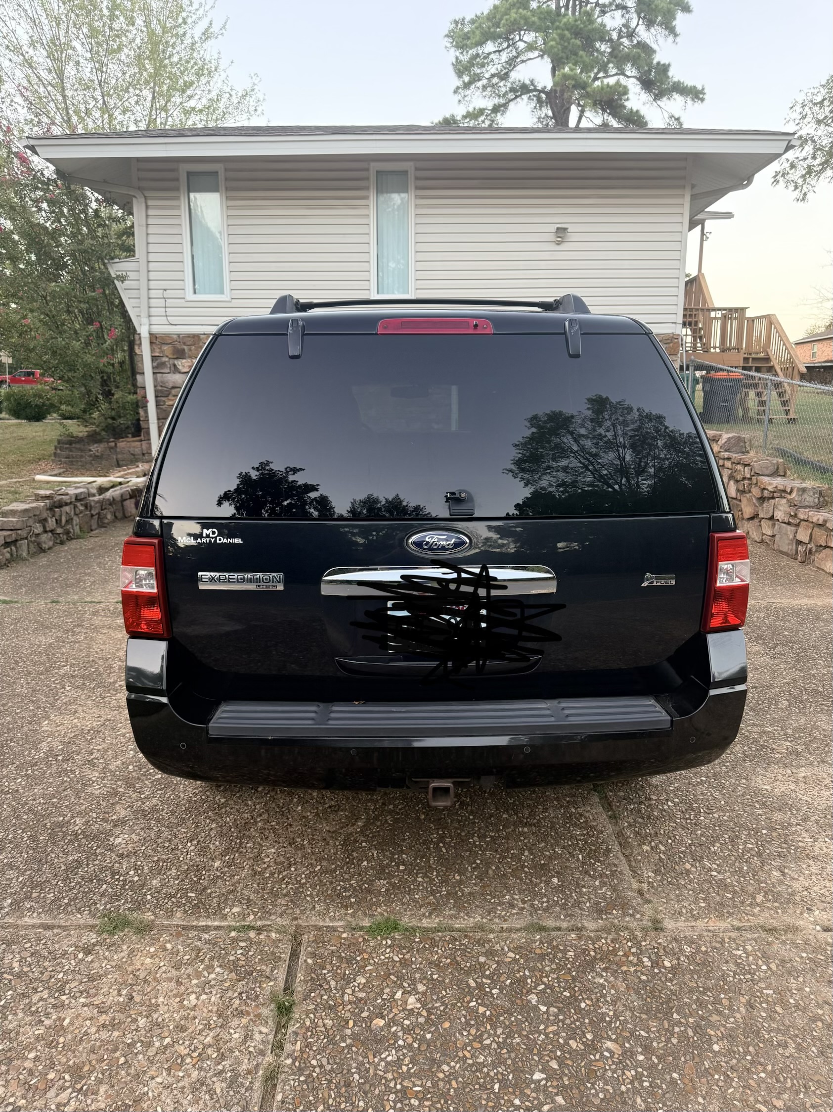 Used 2013 Ford Expedition Limited RWD image 4