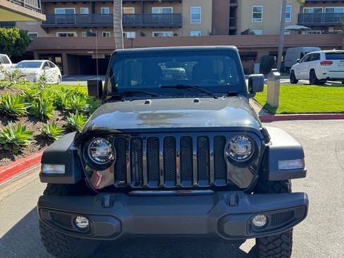 Used 2021 Jeep Wrangler Unlimited Sport image 2