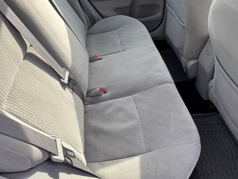 Used 2010 Toyota Corolla LE image 20