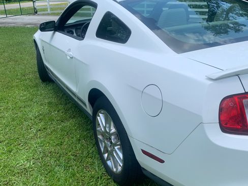 Used 2012 Ford Mustang Premium RWD image 10