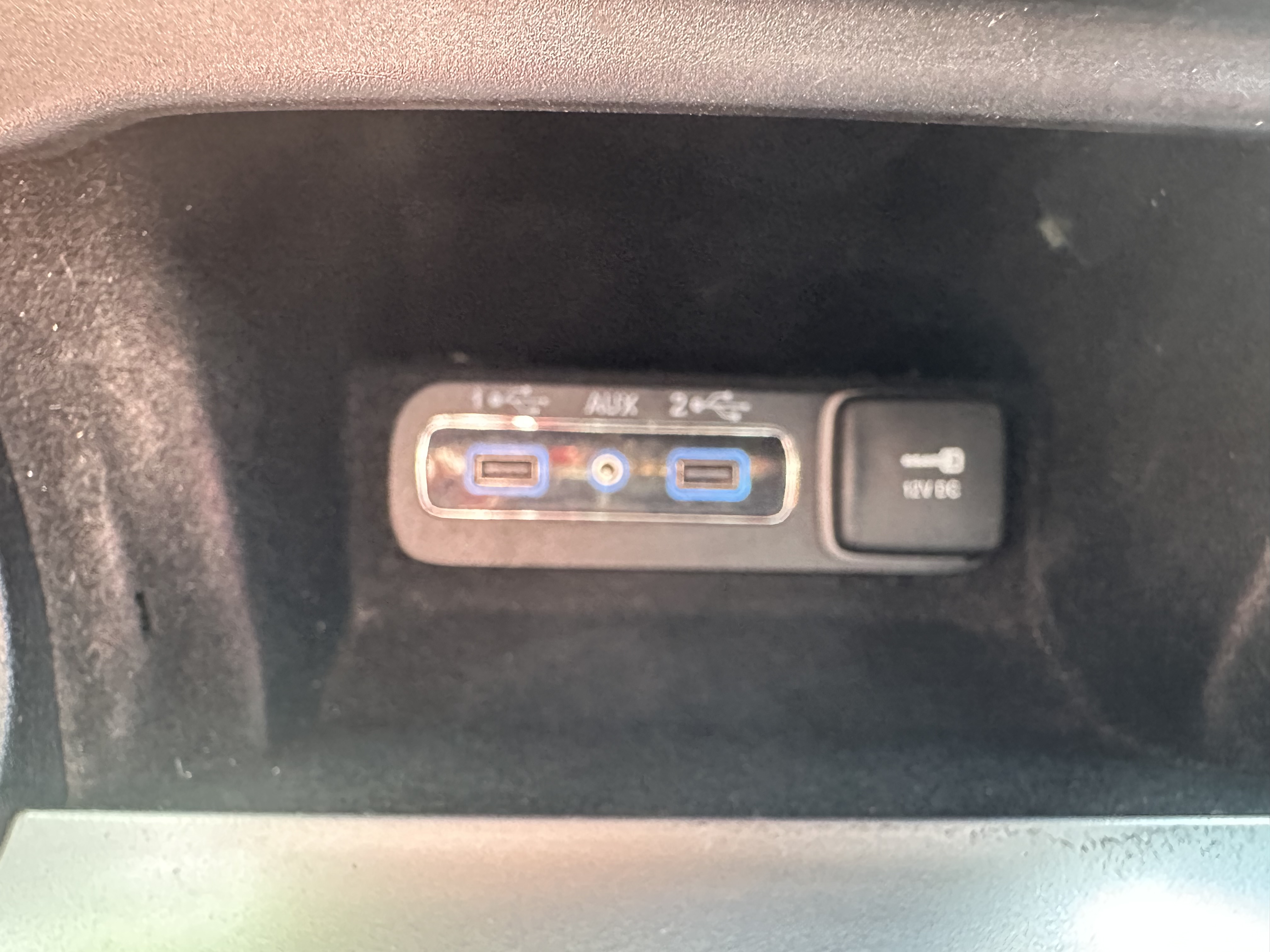 Used 2020 Jeep Grand Cherokee Altitude AWD/4WD image 9