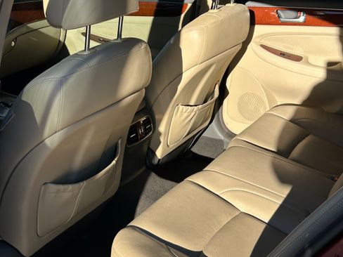 Used 2012 Hyundai Genesis 3.8 image 9