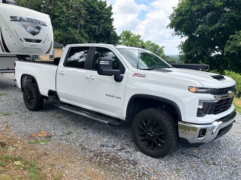 Used 2025 Chevrolet Silverado 3500 LT w/ All Star Edition AWD/4WD image 6