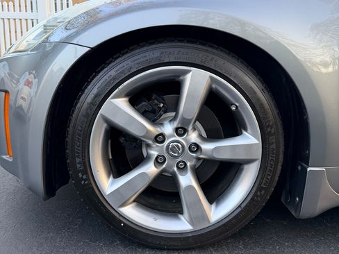 Used 2006 Nissan 350Z Touring RWD image 15