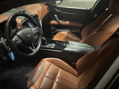 Used 2018 Maserati Ghibli S GranSport image 6