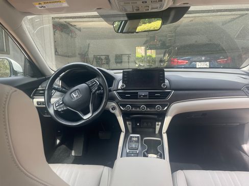 Used 2021 Honda Accord Touring image 14