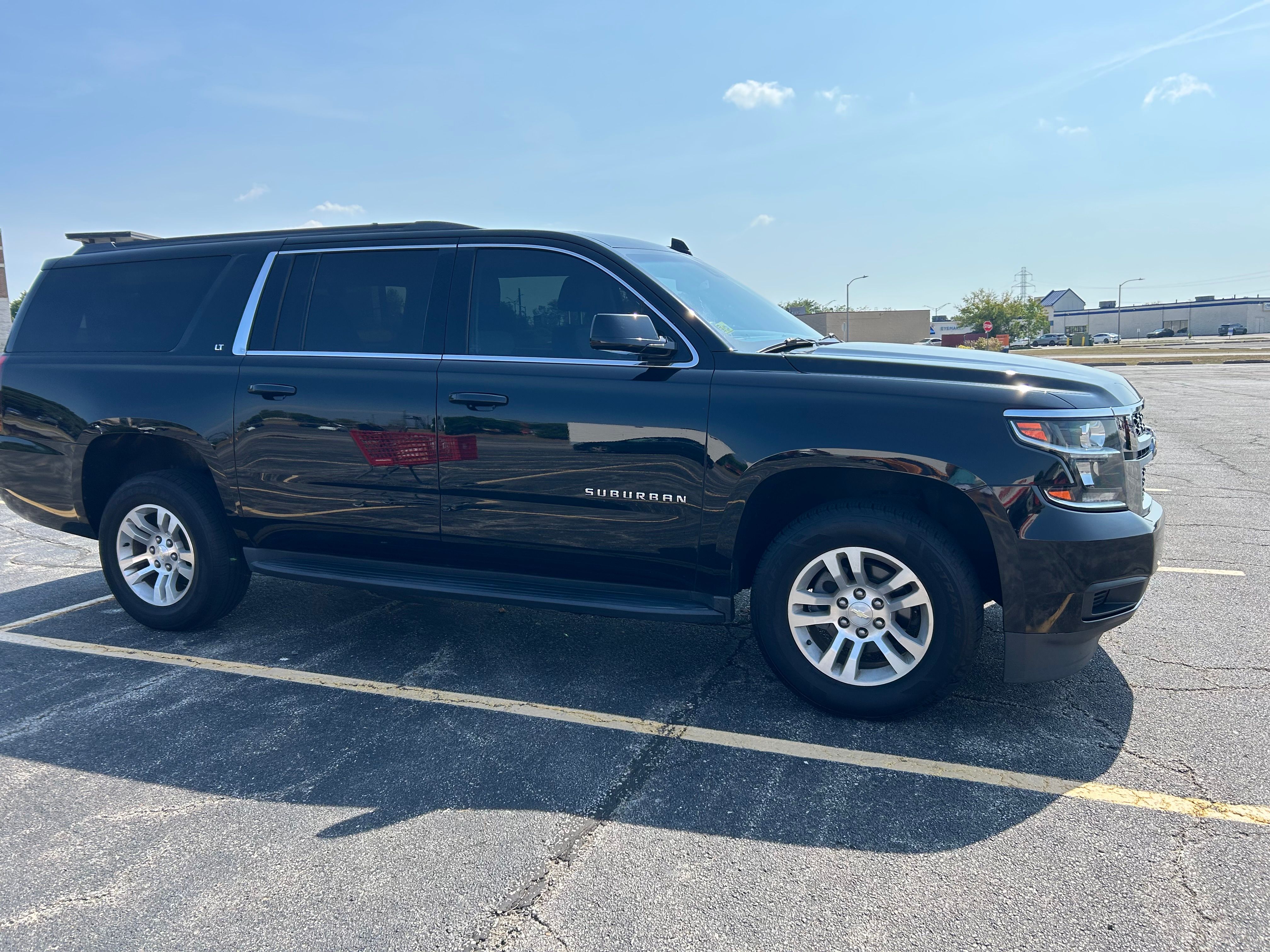 Used 2019 Chevrolet Suburban LT AWD/4WD image 2