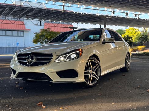 Used 2014 Mercedes-Benz E 350 Sedan image 4