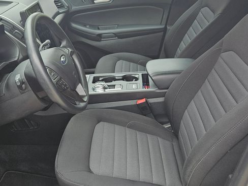 Used 2024 Ford Edge SE image 16