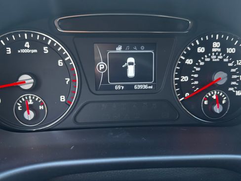 Used 2016 Kia Sorento EX image 16