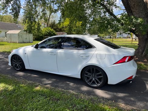 Used 2014 Lexus IS 350 AWD w/ F Sport Package image 2
