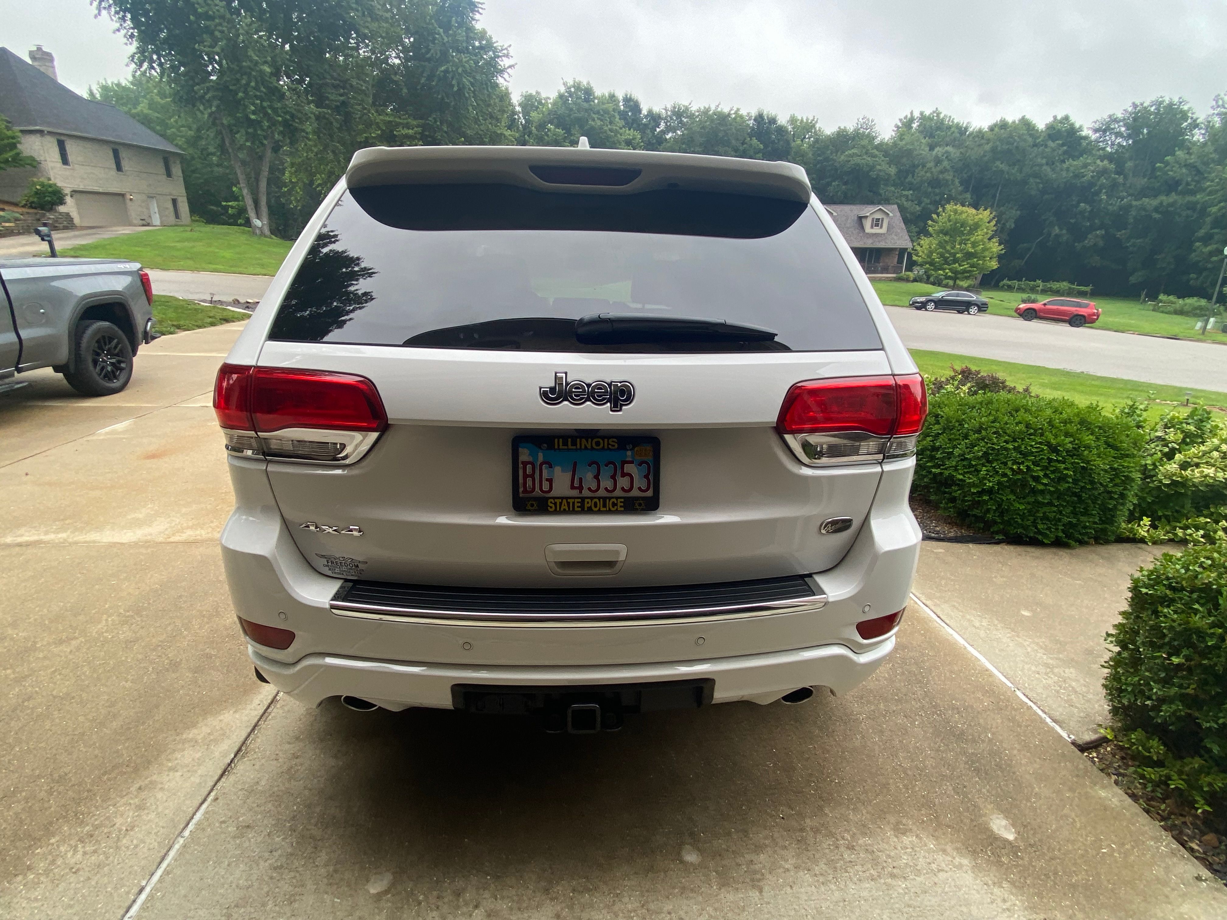 Used 2019 Jeep Grand Cherokee Overland AWD/4WD image 6
