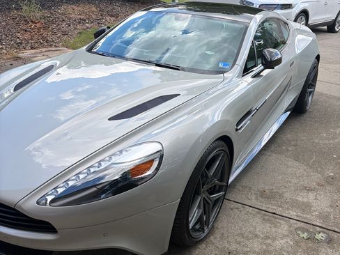 Used 2016 Aston Martin Vanquish Coupe RWD image 14