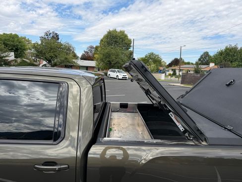 Used 2023 GMC Sierra 3500 AT4 w/ AT4 Premium Plus Package AWD/4WD image 19