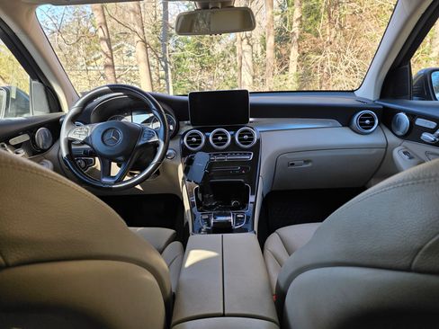 Used 2016 Mercedes-Benz GLC 300 4MATIC image 6