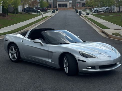 Used 2012 Chevrolet Corvette Coupe w/ Roof Package RWD image 17