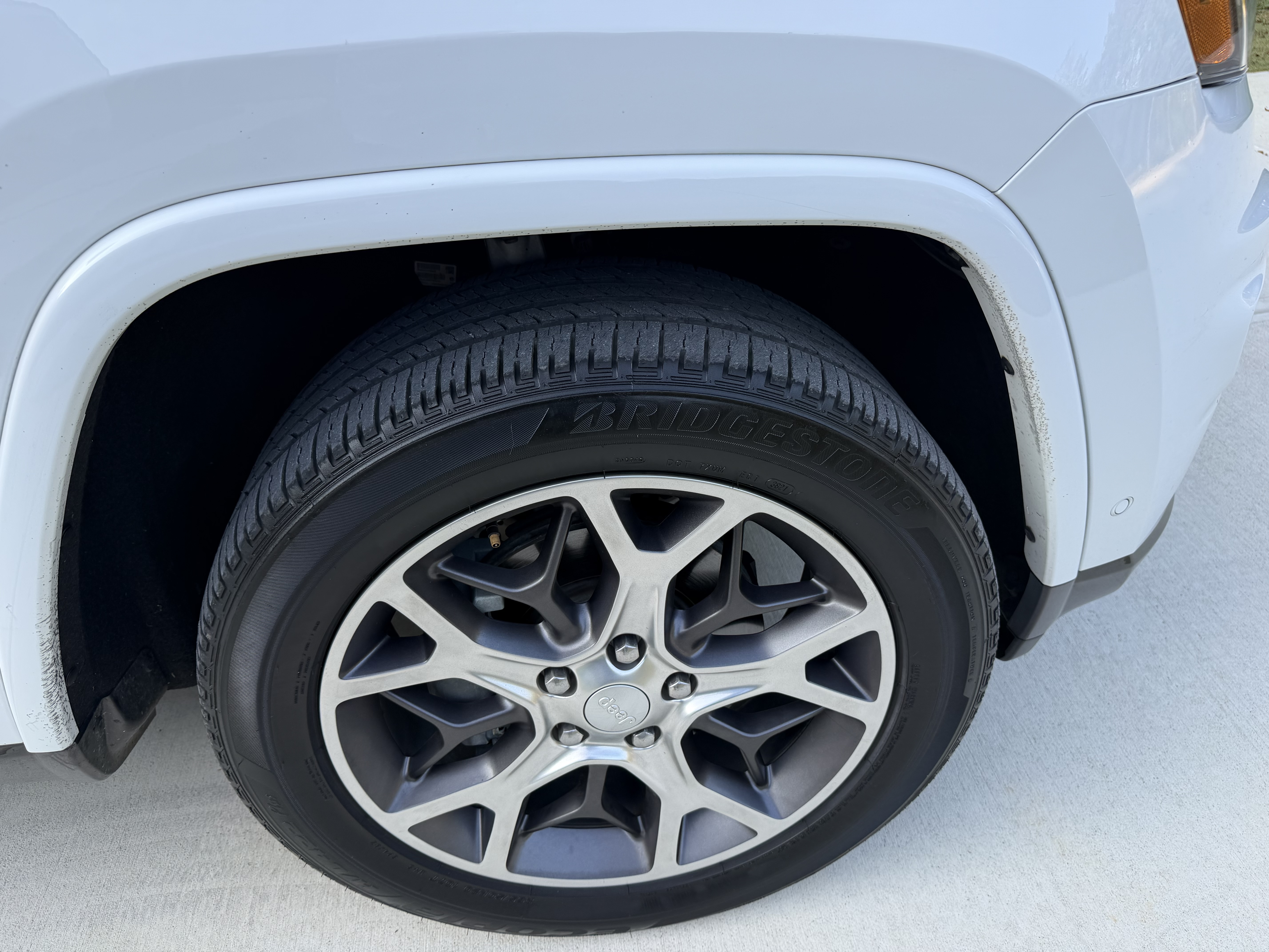 Used 2018 Jeep Grand Cherokee Limited RWD image 9