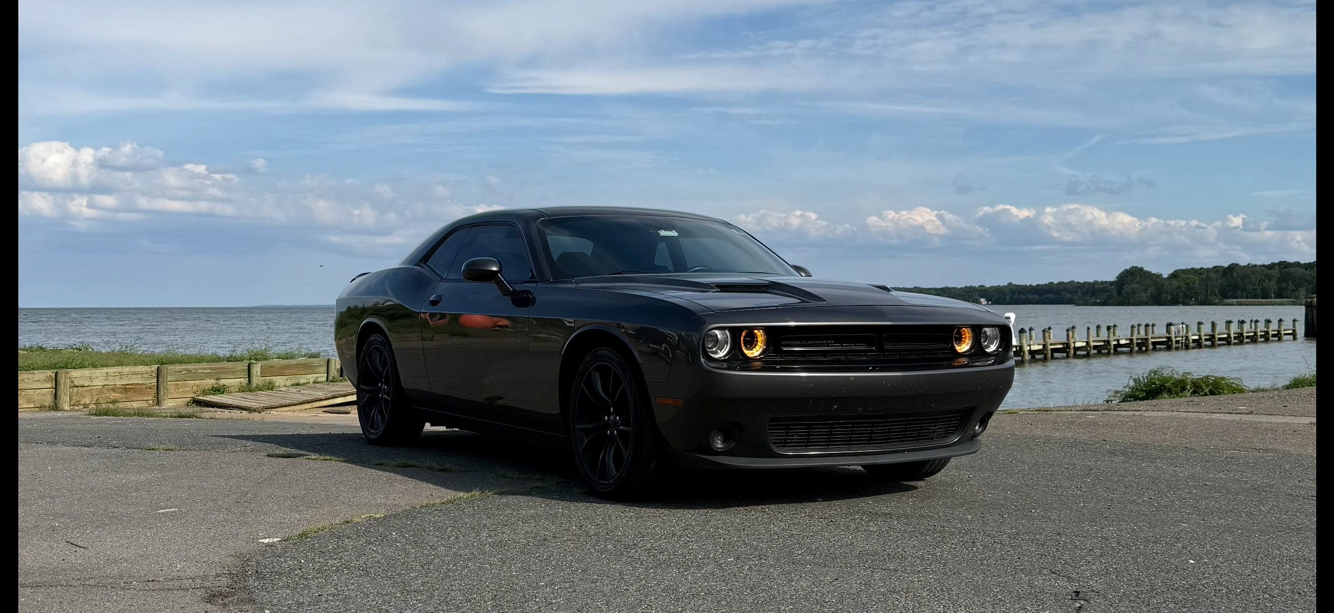 Used 2016 Dodge Challenger SXT Plus RWD image 4