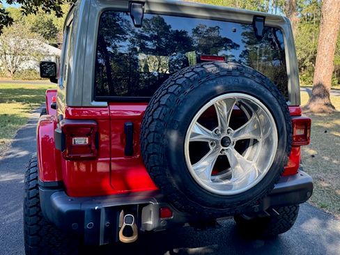 Used 2021 Jeep Wrangler Unlimited Rubicon w/ Trailer Tow Package image 5