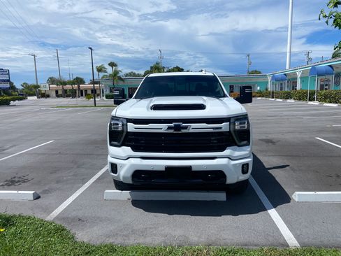 Used 2024 Chevrolet Silverado 2500 LTZ w/ LTZ Plus Package image 20