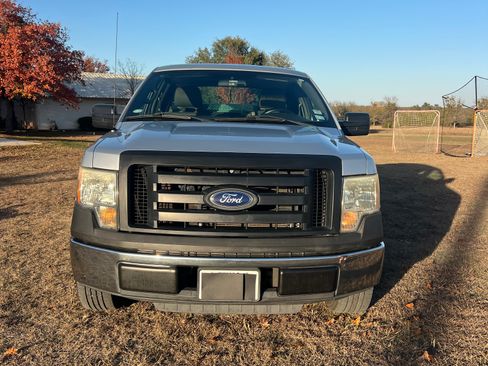 Used 2010 Ford F150 XL image 2
