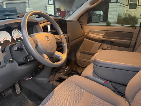 Used 2007 Dodge Ram 2500 Truck SLT image 10