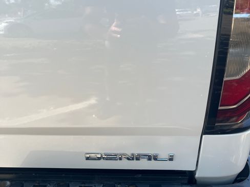 Used 2017 GMC Sierra 1500 Denali AWD/4WD image 9