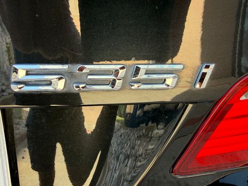Used 2011 BMW 535i xDrive Sedan AWD/4WD image 5