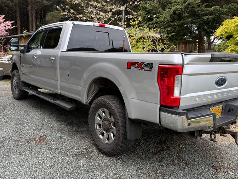 Used 2017 Ford F350 Lariat w/ Lariat Ultimate Package image 9