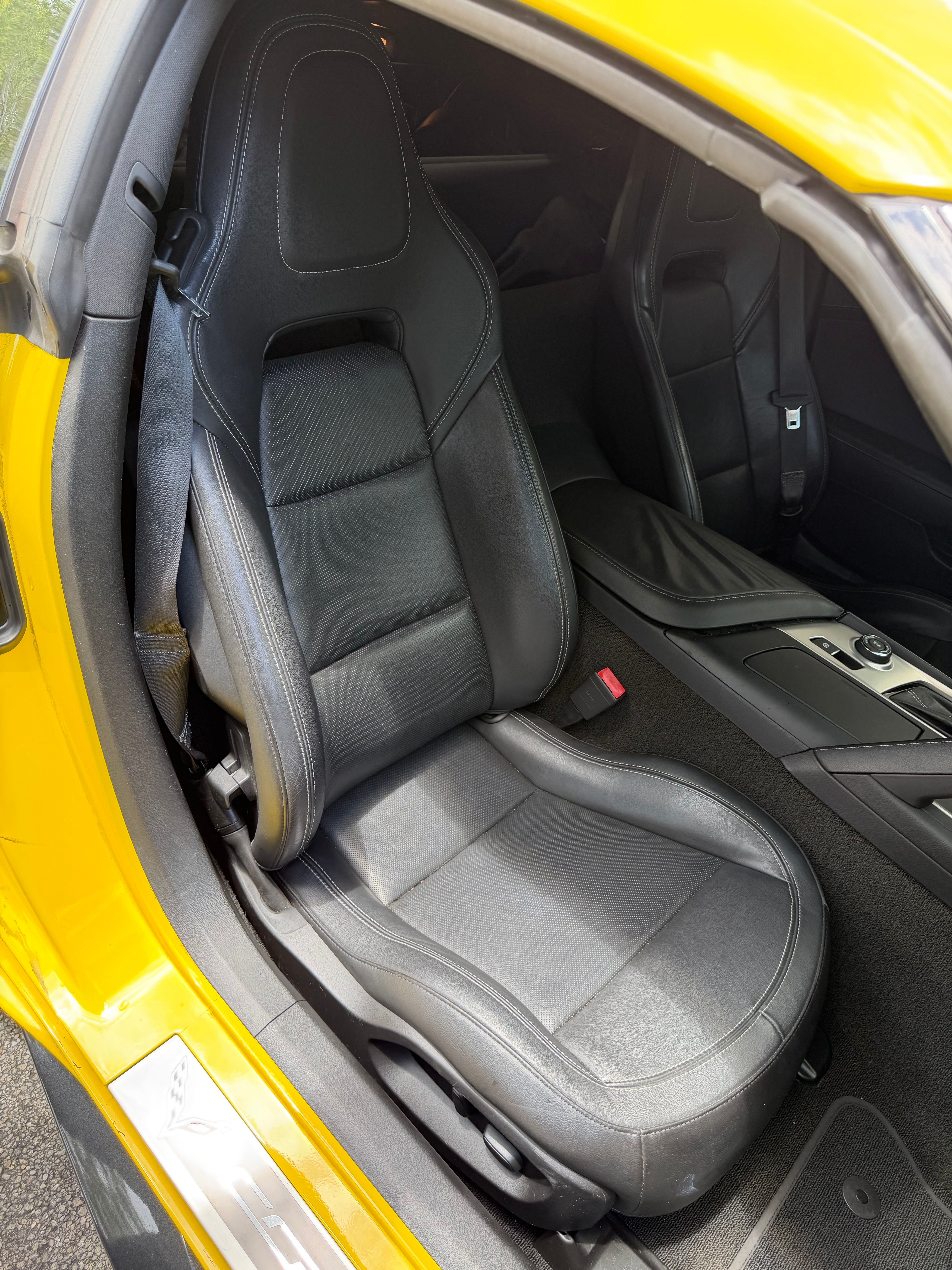 Used 2018 Chevrolet Corvette Z06 w/ Battery Protection Package RWD image 13